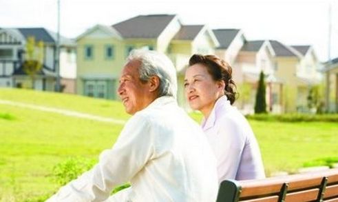 老人買什么保險(xiǎn)好？這幾份必須買！